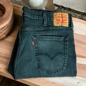 Levi’s 541 Zipper🪰100% Cotton Classic Blue Jeans!